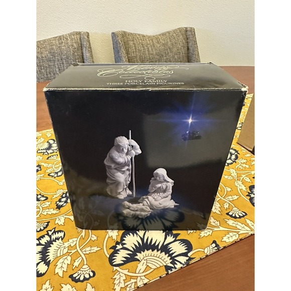 Avon Nativity Collectables Holy Family 3 porcelain‎ figures with box 1981 - Picture 1 of 6